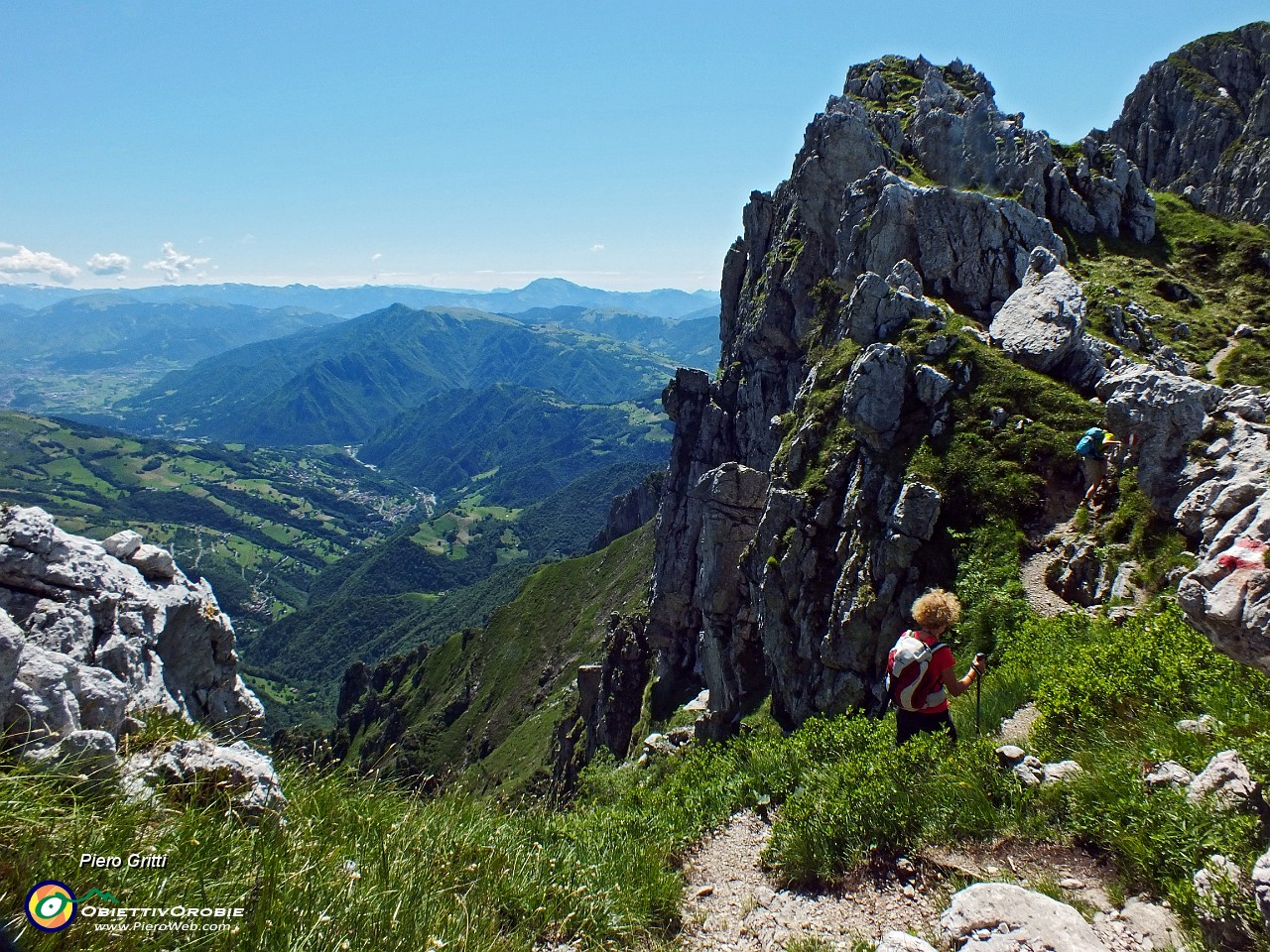 41 ripidi canaloni scendono in Val del Riso.JPG